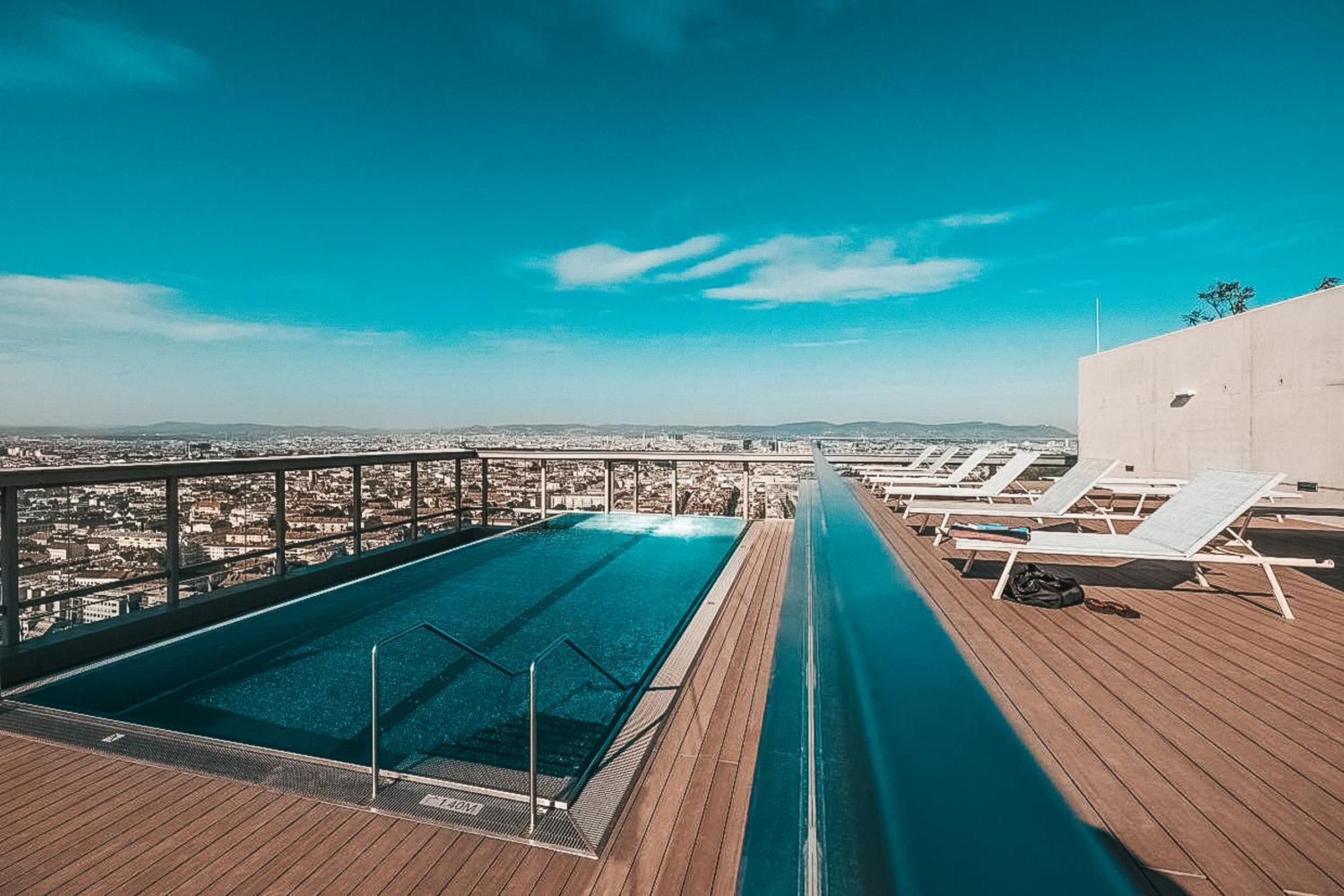 Kaiser Lodge - Rooftop Pool & Underground Car Park By Alpenluxus Appartements Wina Bagian luar foto