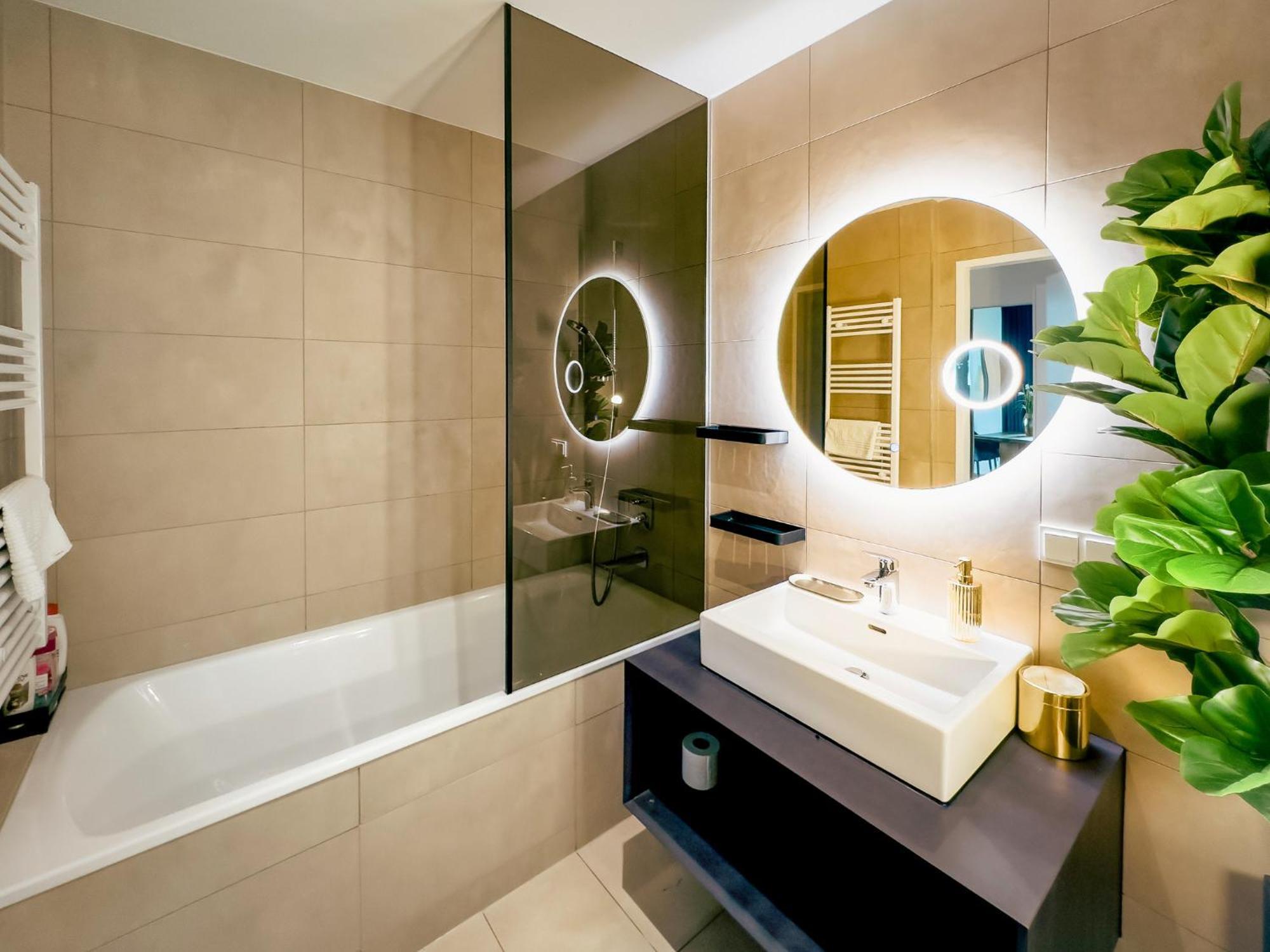 Kaiser Lodge - Rooftop Pool & Underground Car Park By Alpenluxus Appartements Wina Bagian luar foto
