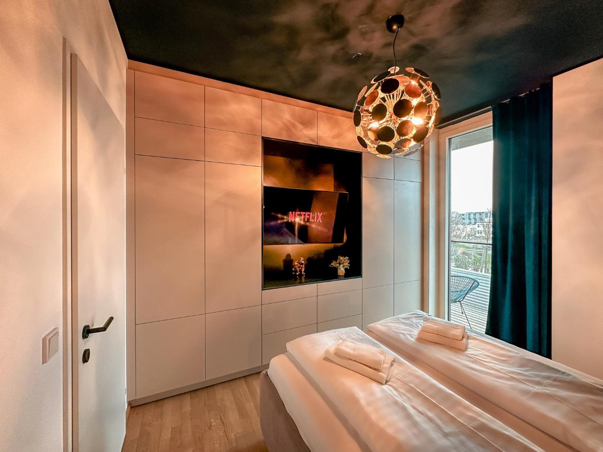 Kaiser Lodge - Rooftop Pool & Underground Car Park By Alpenluxus Appartements Wina Bagian luar foto